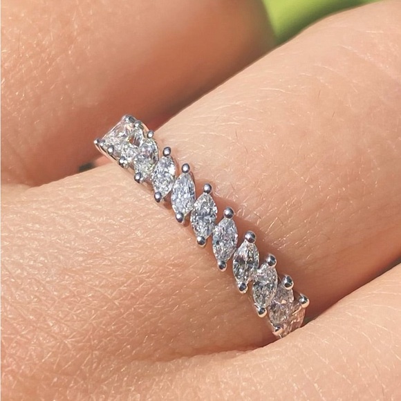 Jewelry - BRAND NEW GENIUNE WHITE SAPPHIRE STERLING SILVER BAND SIZE 8 ONLY